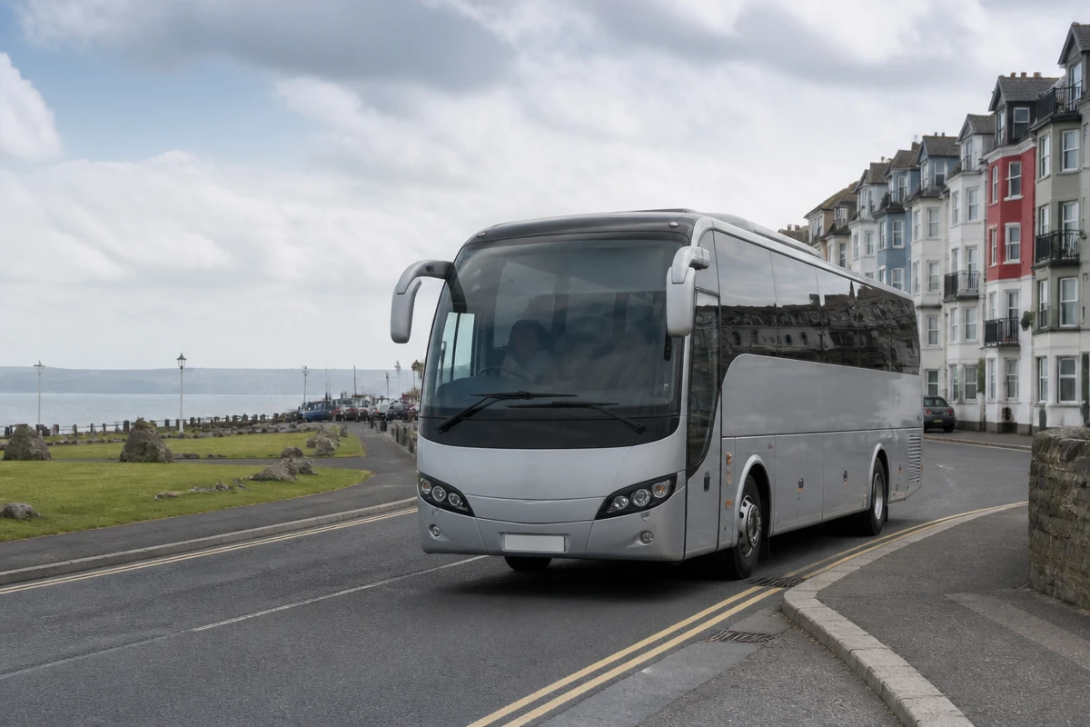 17 Seater Minibus Hire